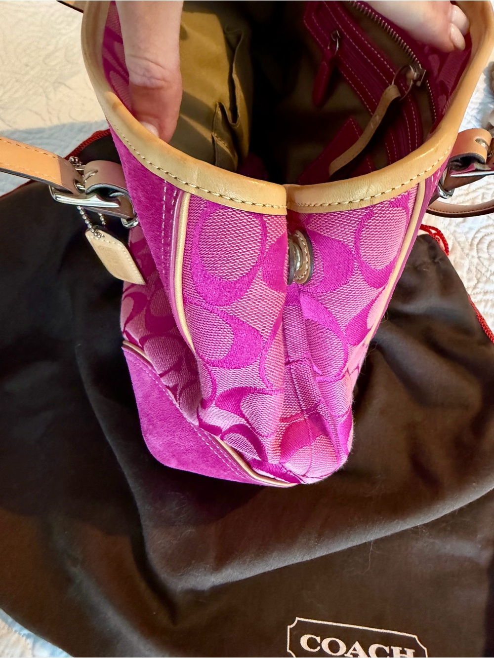 NWT COACH Pink Signature Suede & Canvas Hampton Tote w/ Wallet & Key Chain - Picture 3 of 16